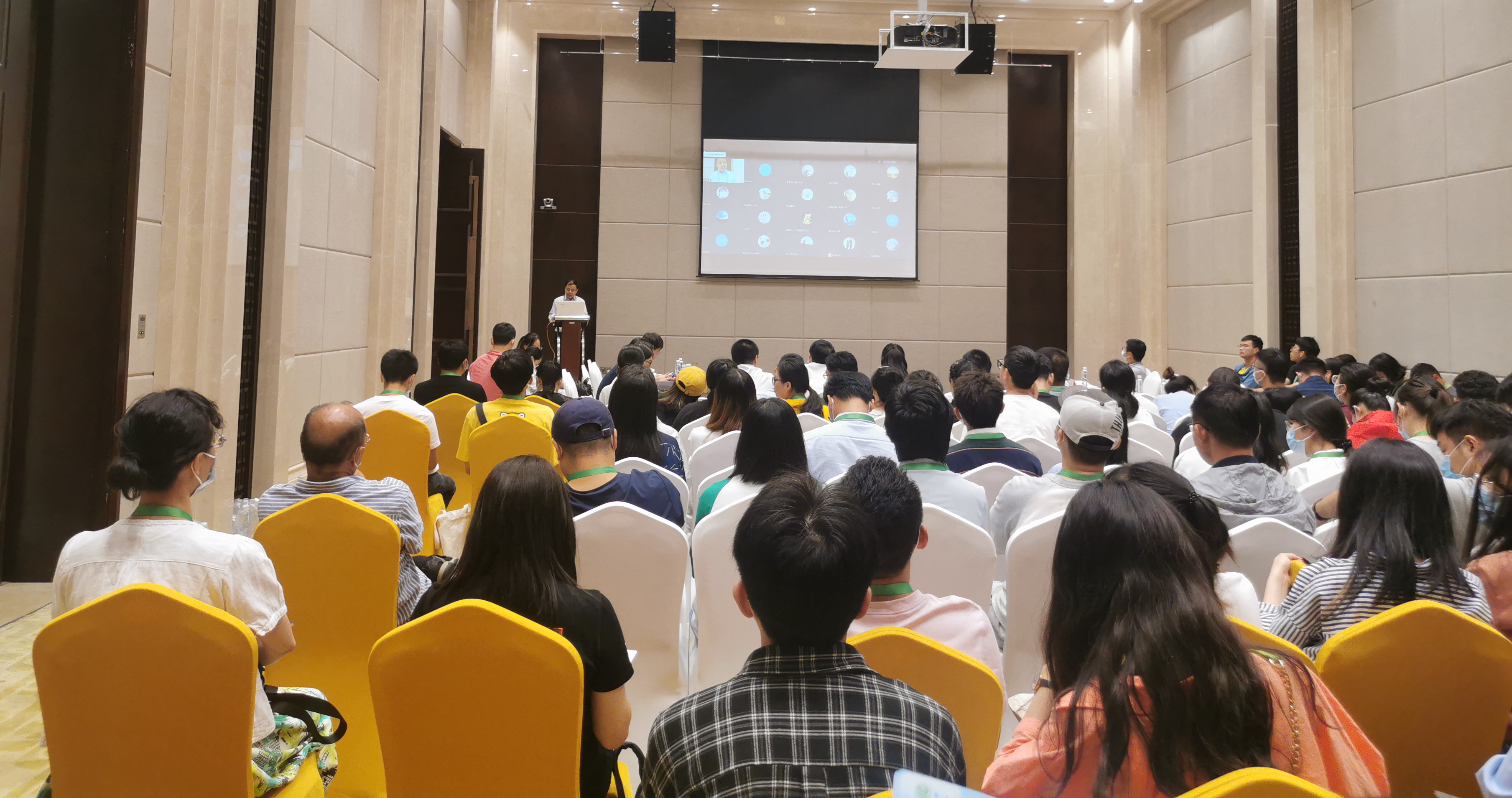 论坛现场_副本.jpg 论坛现场_副本.jpg